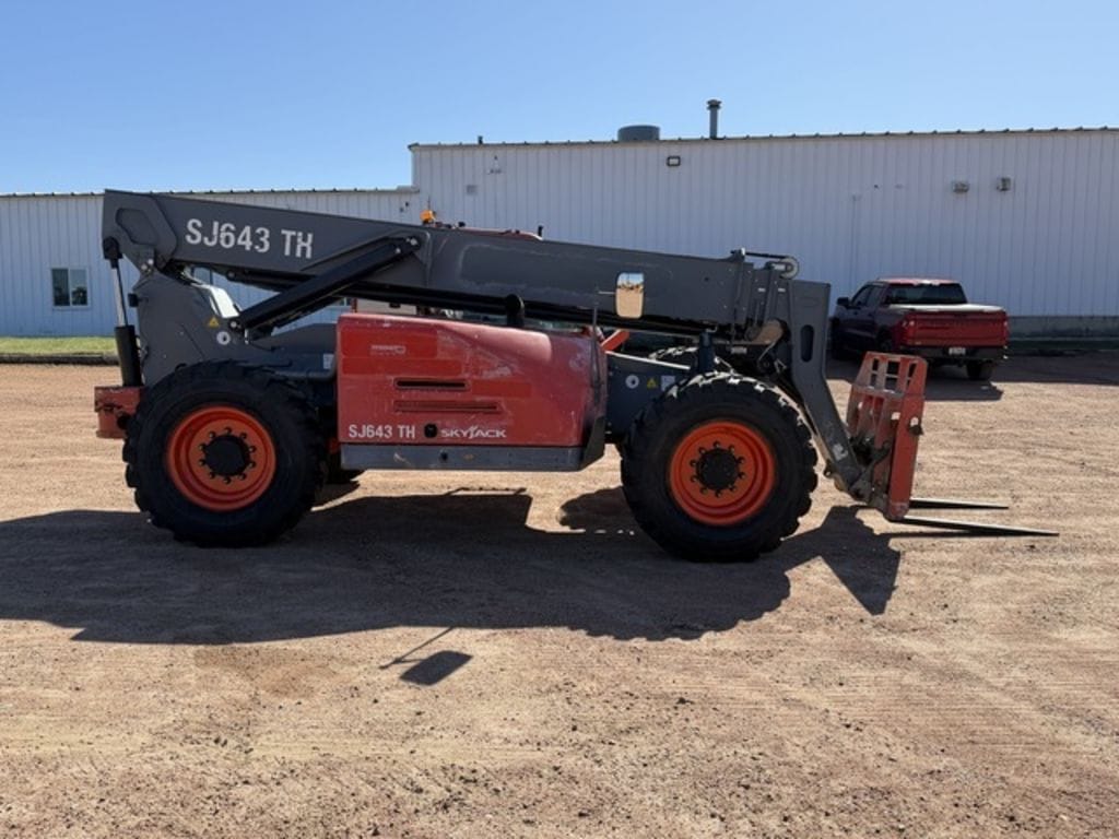 2018 Sky Jack SJ643TH Equipment Image0