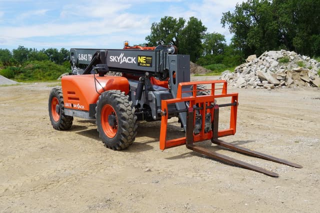 Image of Sky Jack SJ643TH equipment image 4