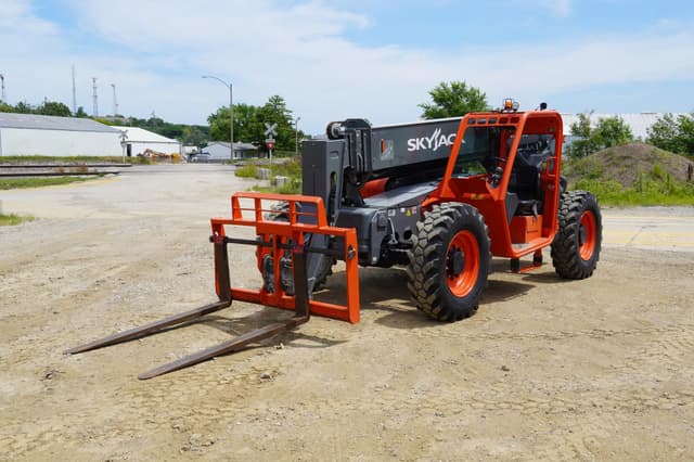Image of Sky Jack SJ643TH equipment image 2