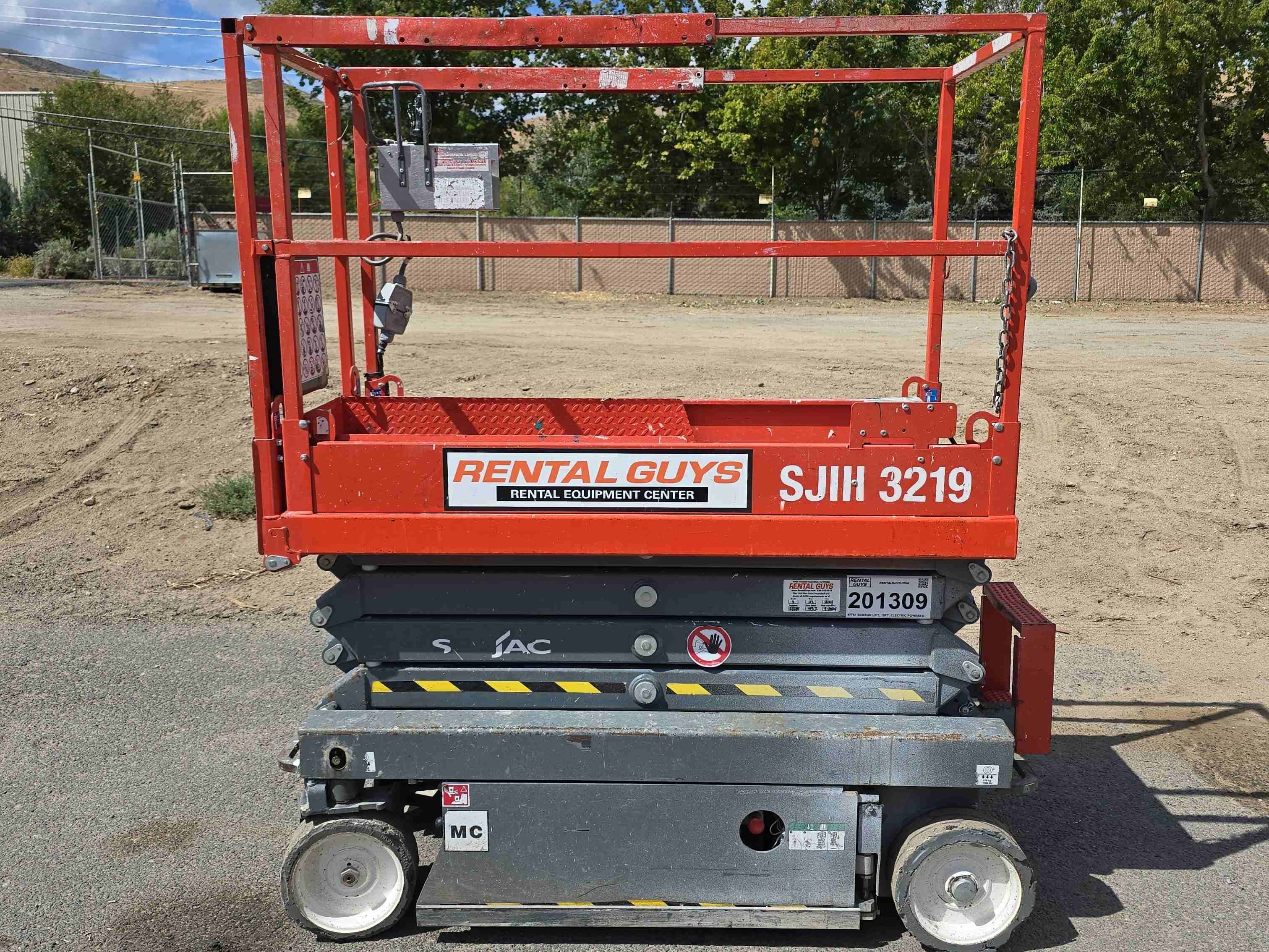 2018 Sky Jack SJIII3219 Equipment Image0