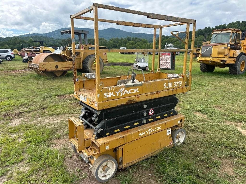 2018 Sky Jack SJIII3219 Equipment Image0