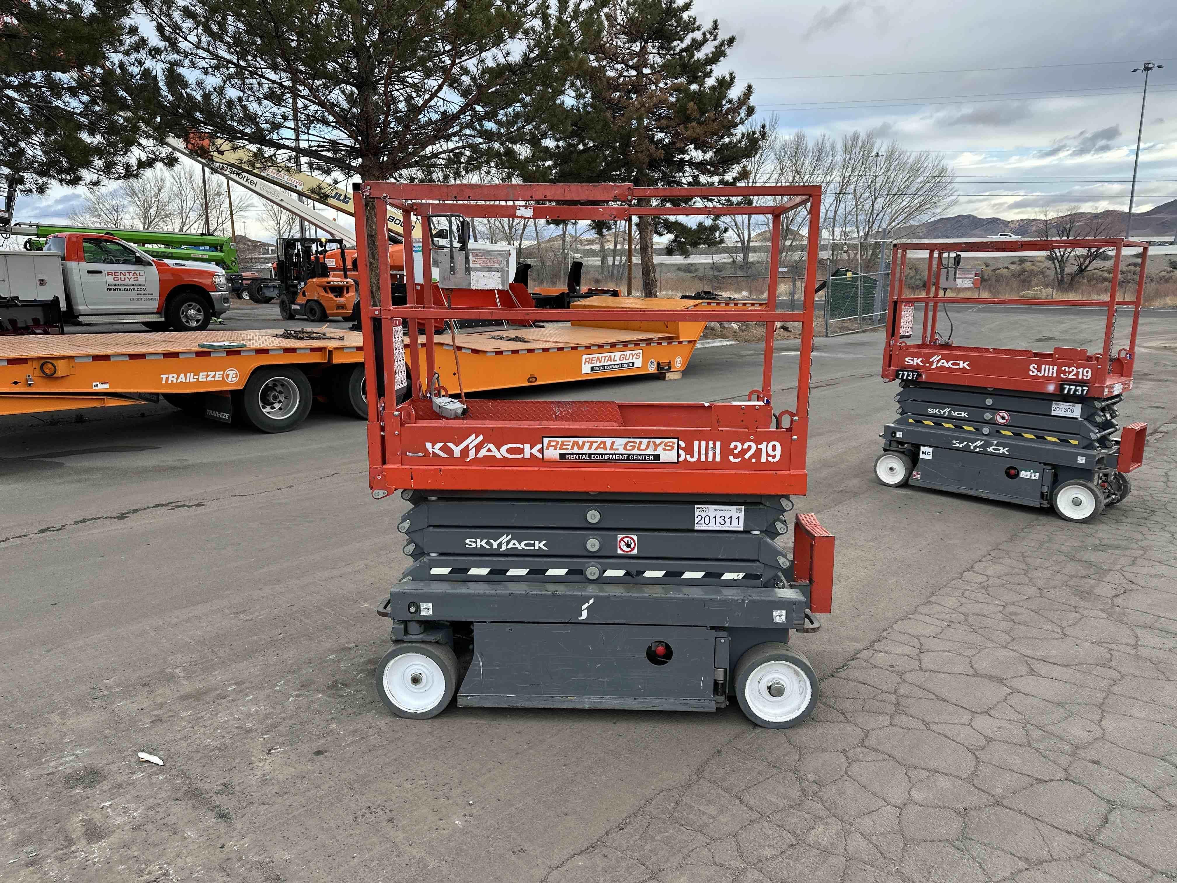 2018 Sky Jack SJIII3219 Equipment Image0