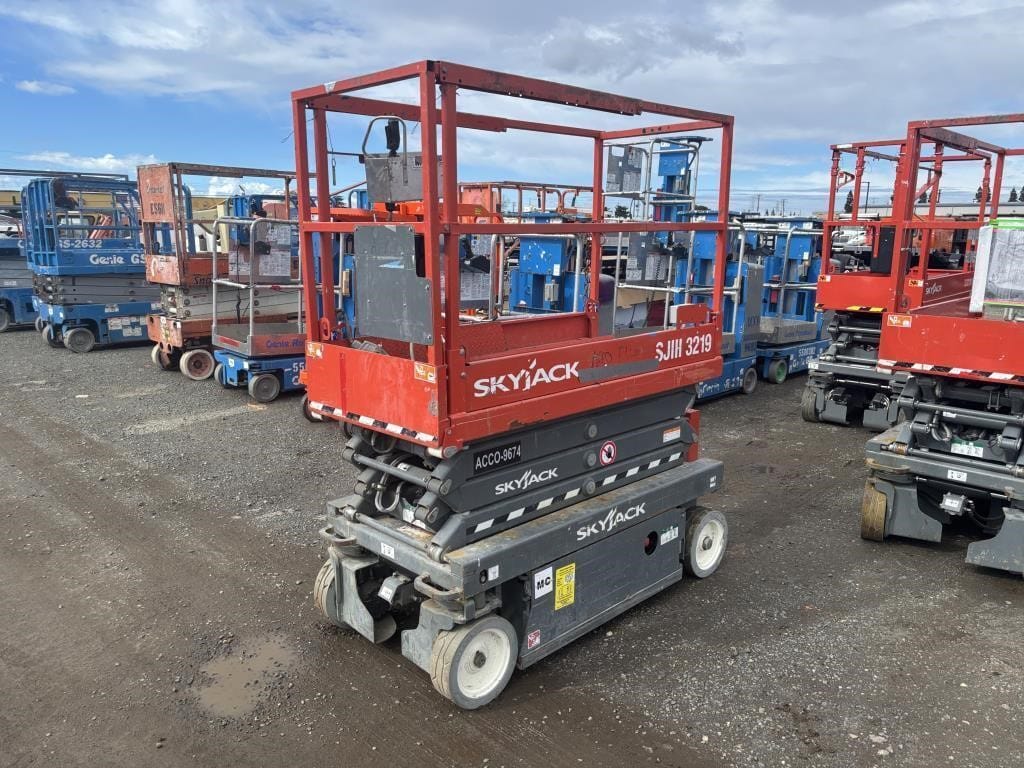 2018 Sky Jack SJIII3219 Equipment Image0