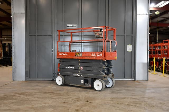 Image of Sky Jack SJIII3226 equipment image 4