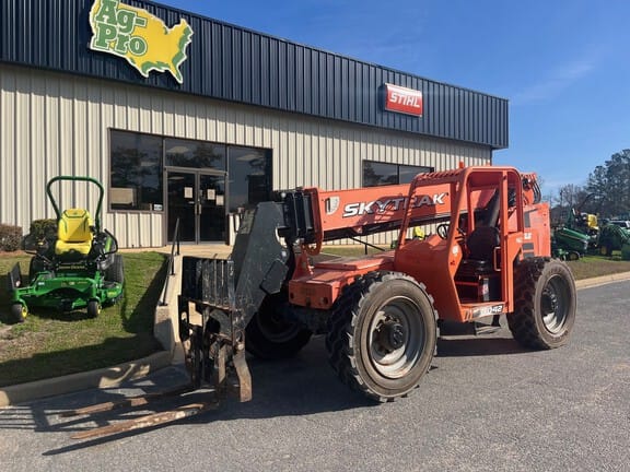2018 Skytrak 8042 Equipment Image0