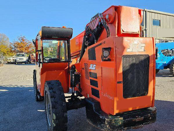 Image of Skytrak 8042 equipment image 1