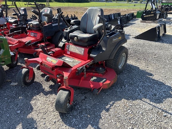 2018 Snapper S200XT Equipment Image0