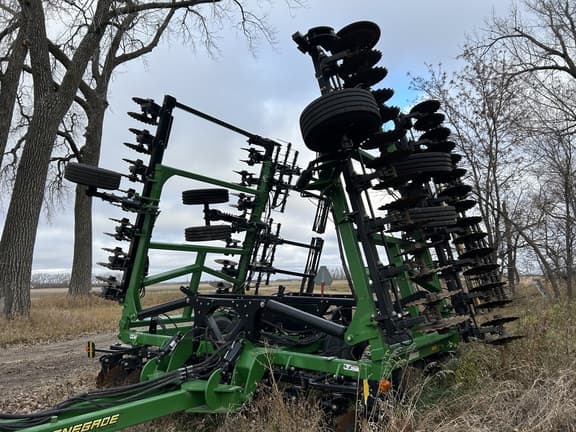 Image of Summers VRT Renegade equipment image 3