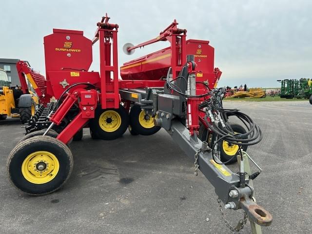 Image of Sunflower 9421 equipment image 3