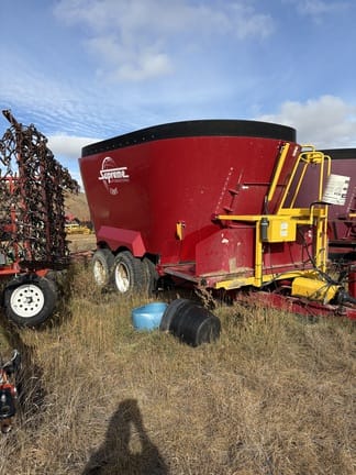 2018 Supreme 1200T Equipment Image0