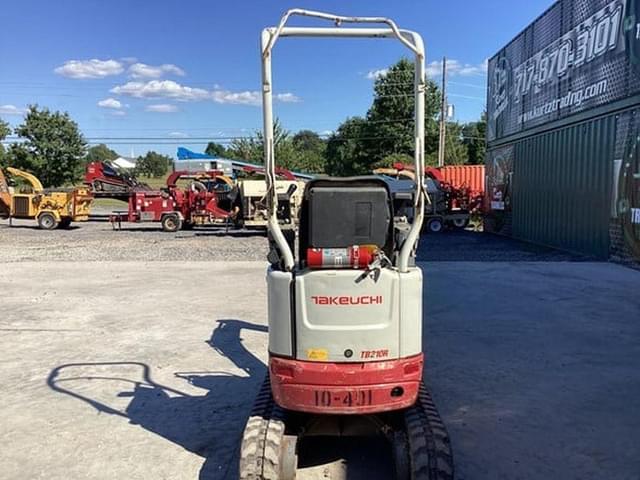 Image of Takeuchi TB210R equipment image 2
