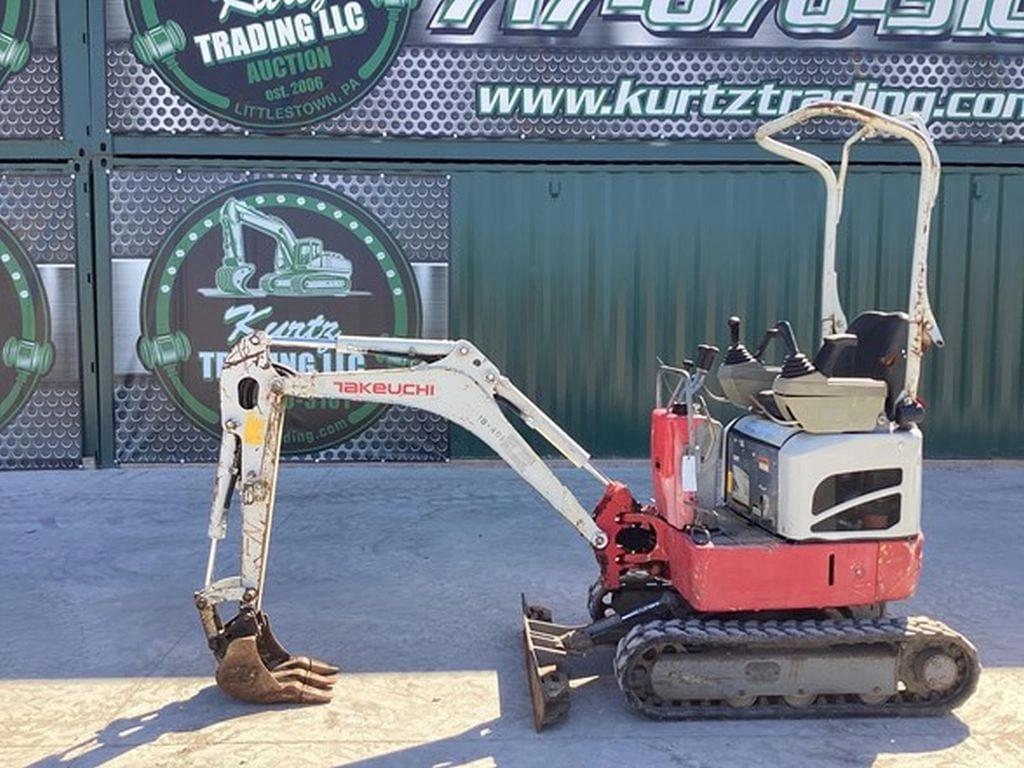Image of Takeuchi TB210R Primary image