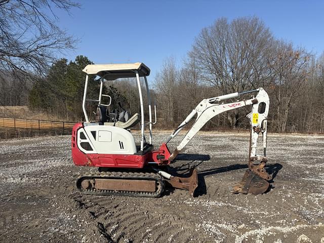 Image of Takeuchi TB216 equipment image 4