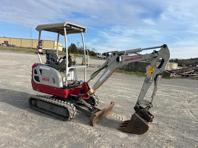 Image of Takeuchi TB216 equipment image 3