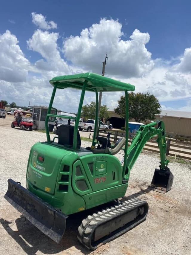 Image of Takeuchi TB216 equipment image 4