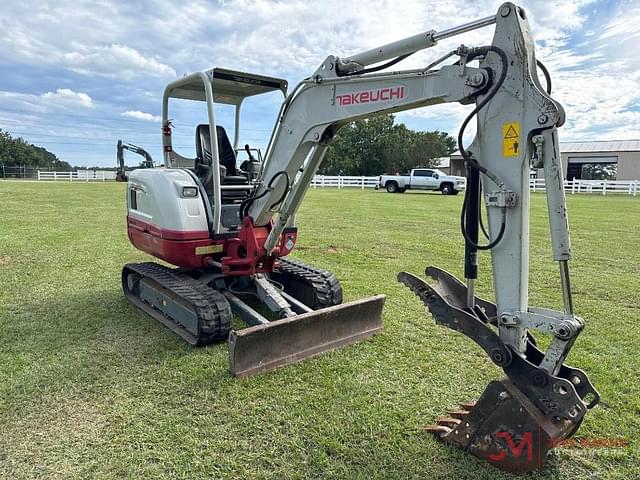 Image of Takeuchi TB235-2 equipment image 3