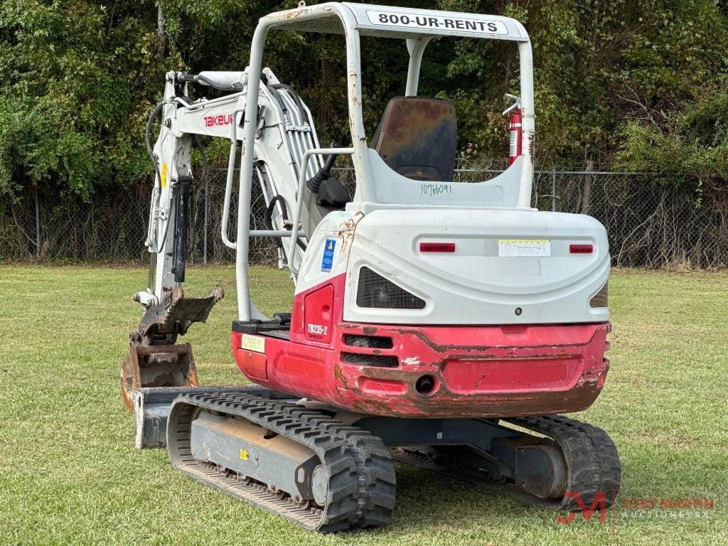 Main image Takeuchi TB235-2