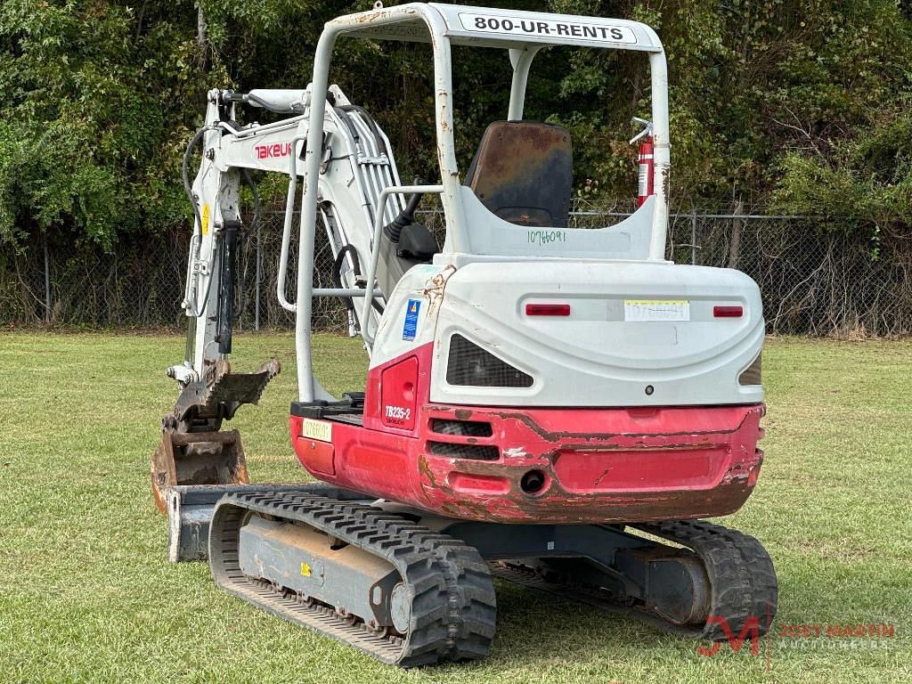 Image of Takeuchi TB235-2 Primary image