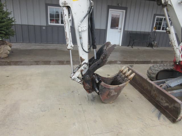 Image of Takeuchi TB240 equipment image 1