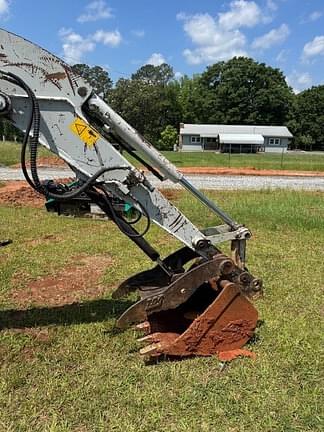 Image of Takeuchi TB260 equipment image 3