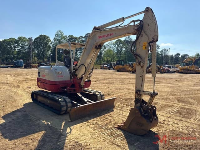 Image of Takeuchi TB260 equipment image 2