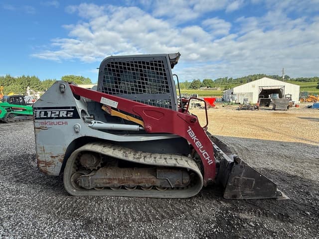 Image of Takeuchi TL12R2 equipment image 4