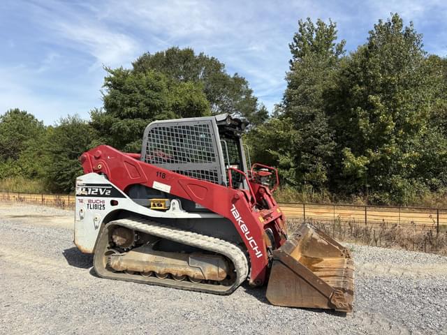 Image of Takeuchi TL12V2 equipment image 3