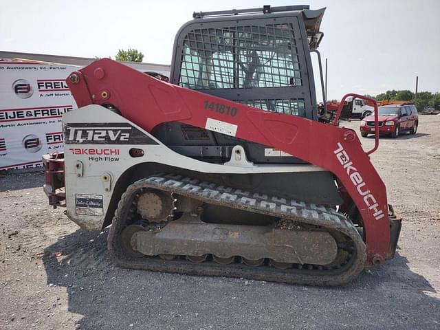 Image of Takeuchi TL12V2 equipment image 3