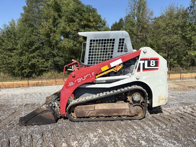 Image of Takeuchi TL8 equipment image 2
