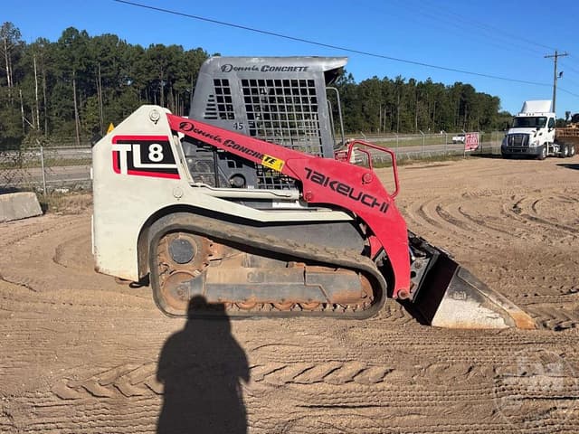 Image of Takeuchi TL8 equipment image 3