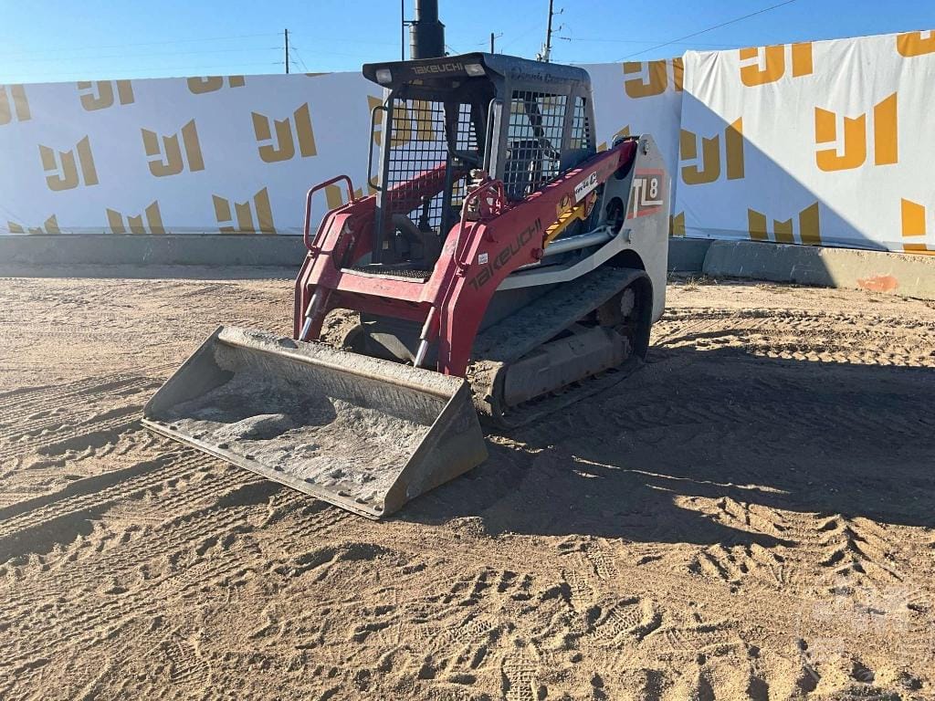 2018 Takeuchi TL8 Equipment Image0