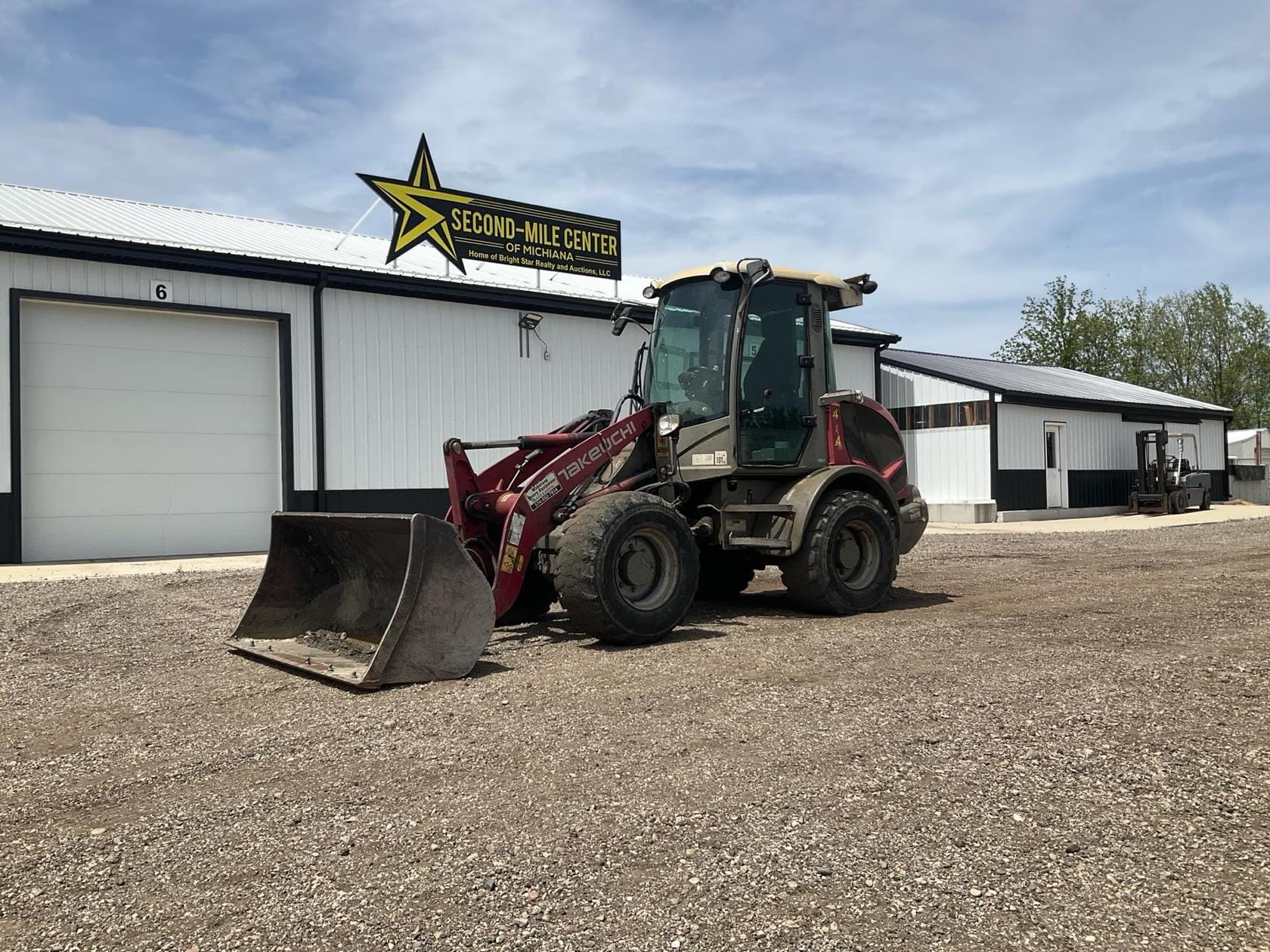 2018 Takeuchi TW65 Equipment Image0