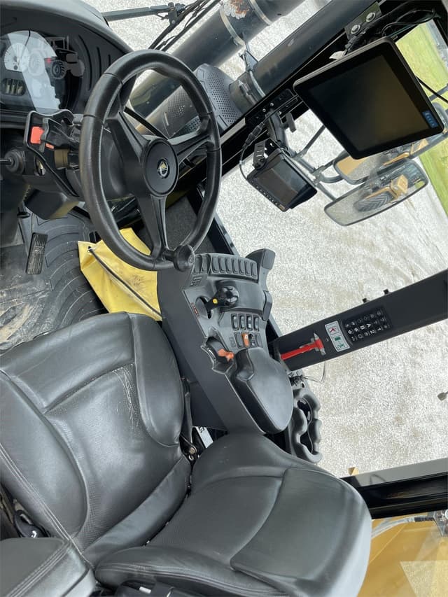Image of Ag-Chem Terra-Gator 8400 equipment image 3