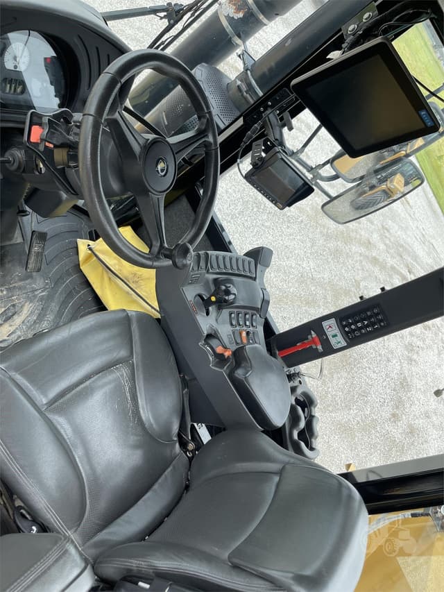 Image of Ag-Chem Terra-Gator 8400 equipment image 3