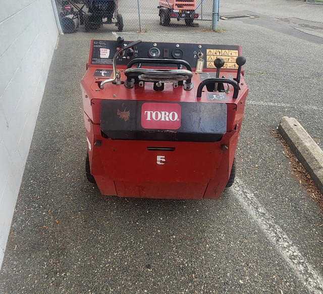 Image of Toro Dingo TX427 equipment image 3