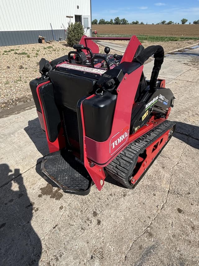 Image of Toro Dingo TX-1000 equipment image 2