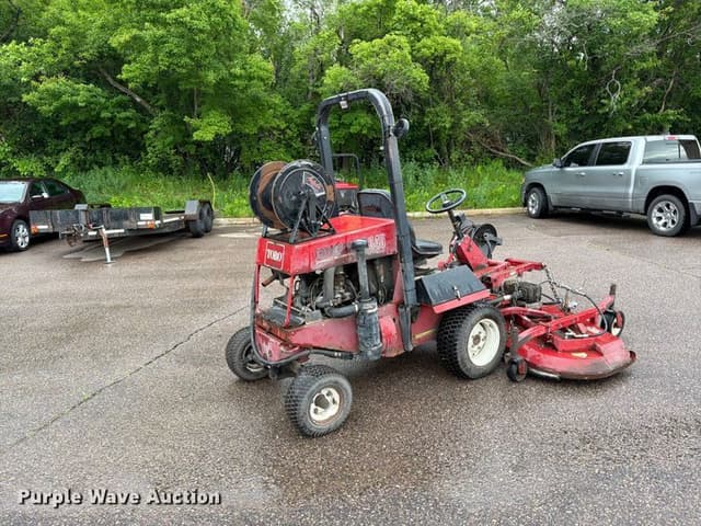 Image of Toro Groundsmaster 345 equipment image 4