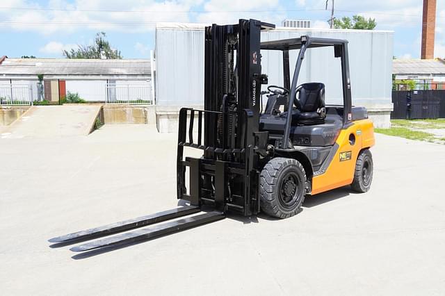 Image of Toyota 8FD35U equipment image 2