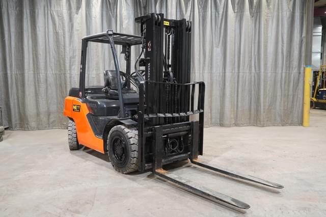 Image of Toyota 8FD35U equipment image 3