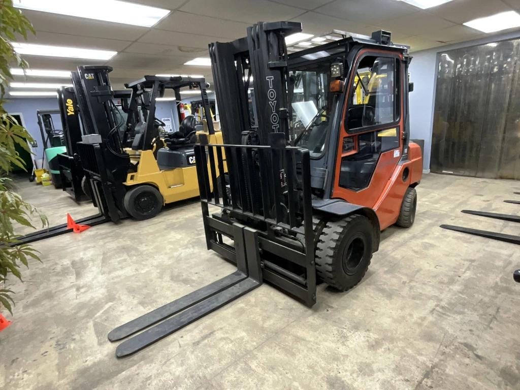 2018 Toyota 8FDU25 Equipment Image0