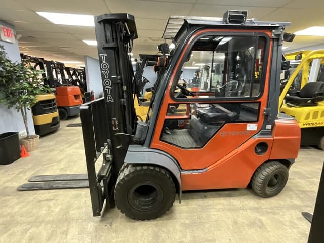 Image of Toyota 8FDU25 equipment image 1