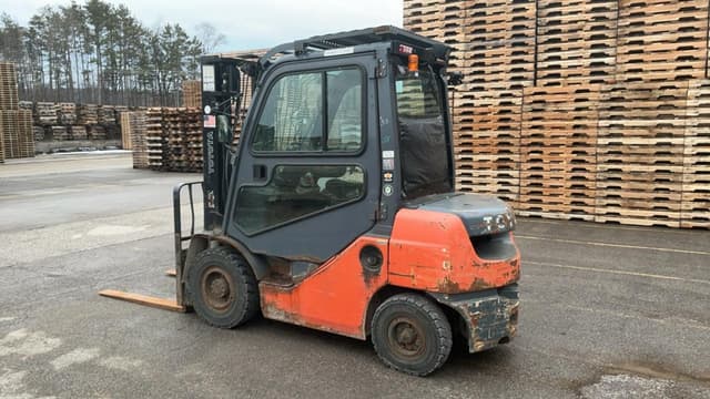 Image of Toyota 8FDU25 equipment image 2