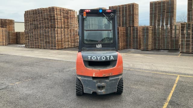 Image of Toyota 8FDU25 equipment image 4