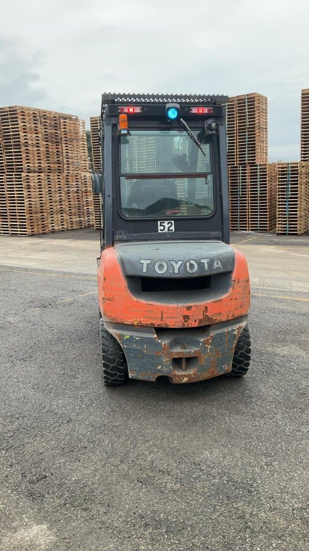 Image of Toyota 8FDU25 equipment image 3