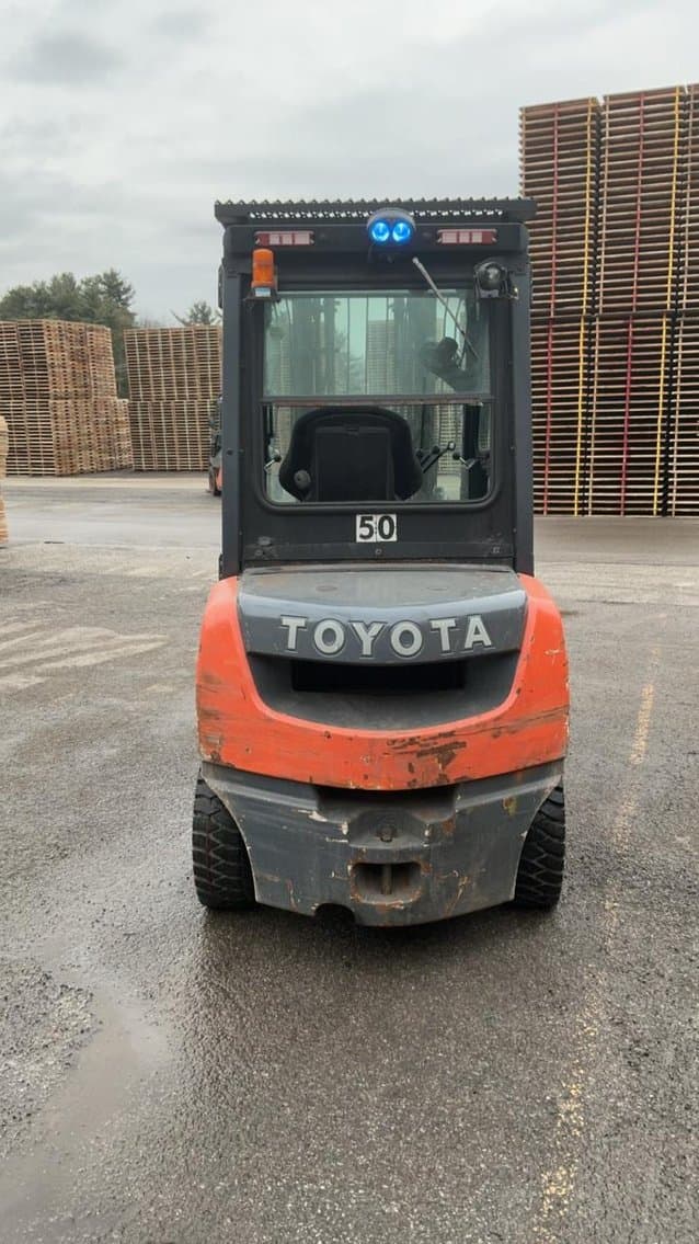 Image of Toyota 8FDU25 equipment image 3