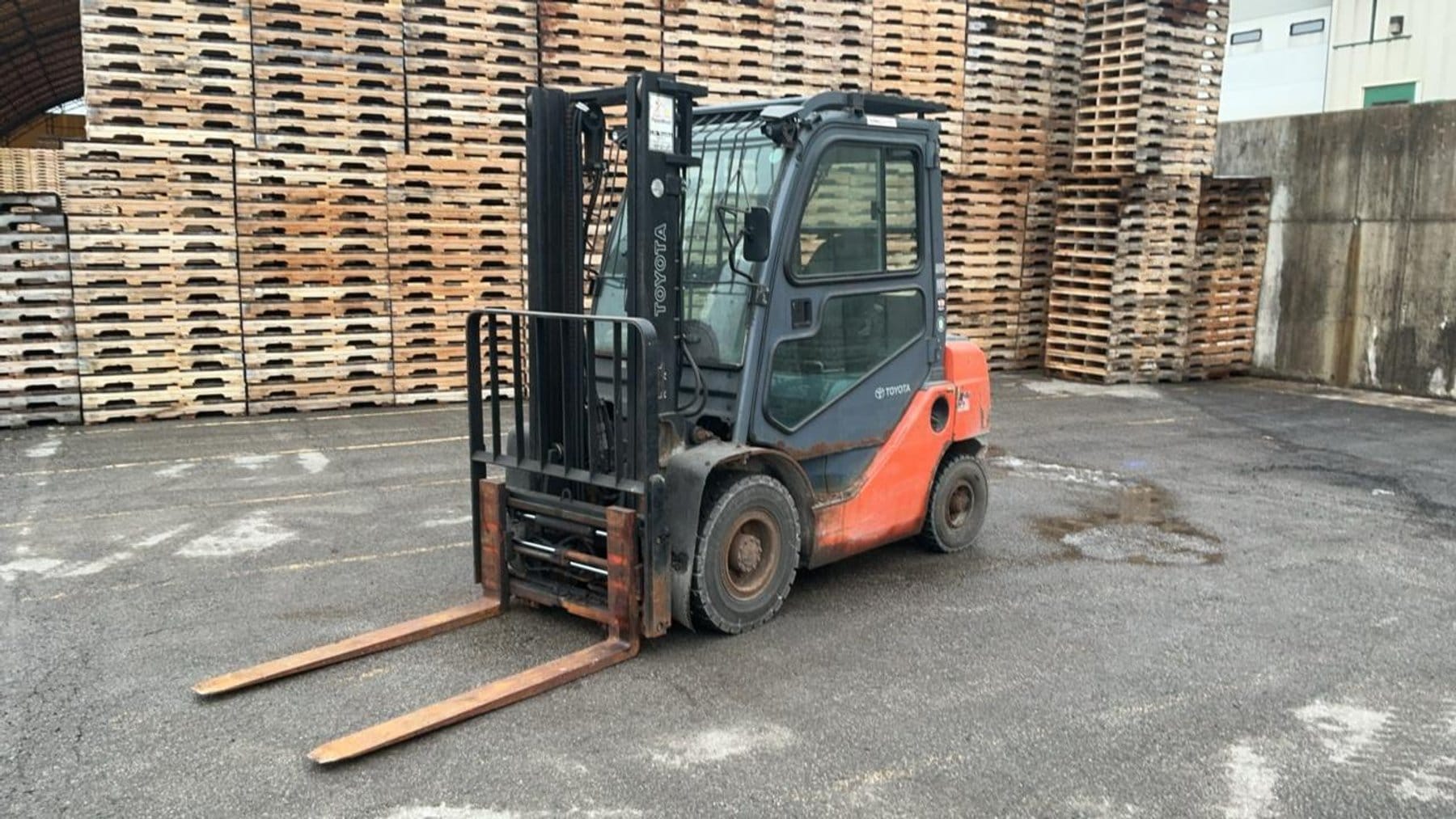 2018 Toyota 8FDU25 Equipment Image0