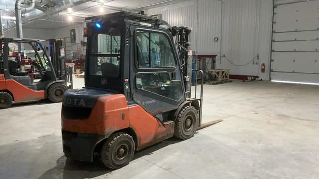 Image of Toyota 8FDU25 equipment image 4