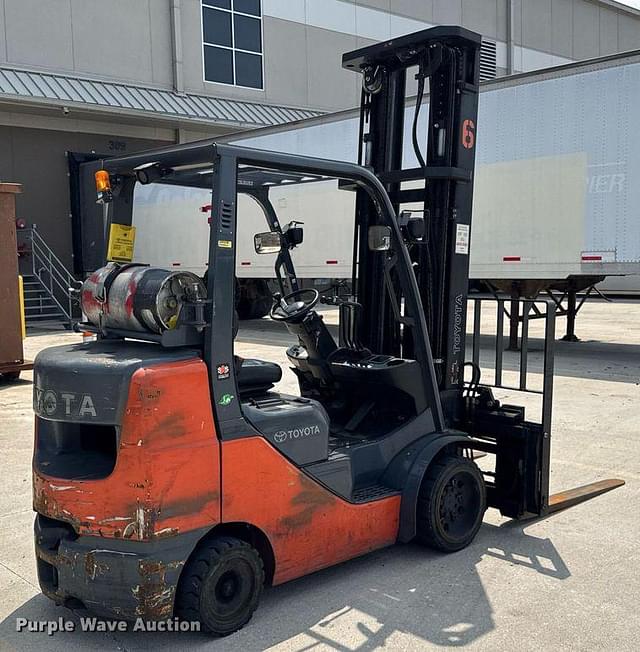 Image of Toyota 8FGCU32 equipment image 4
