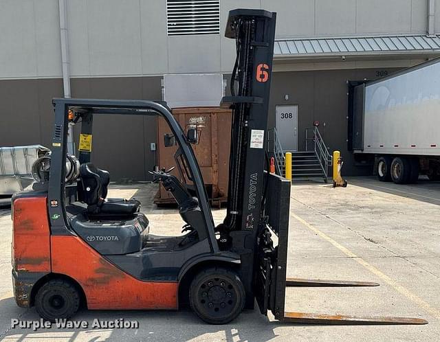 Image of Toyota 8FGCU32 equipment image 3