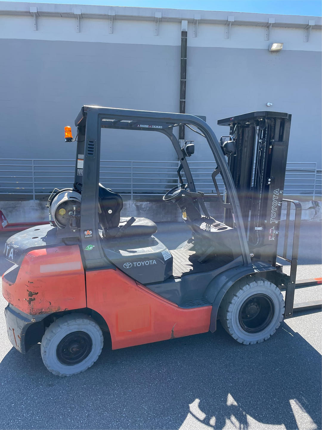 Image of Toyota 8FGU25 Primary image